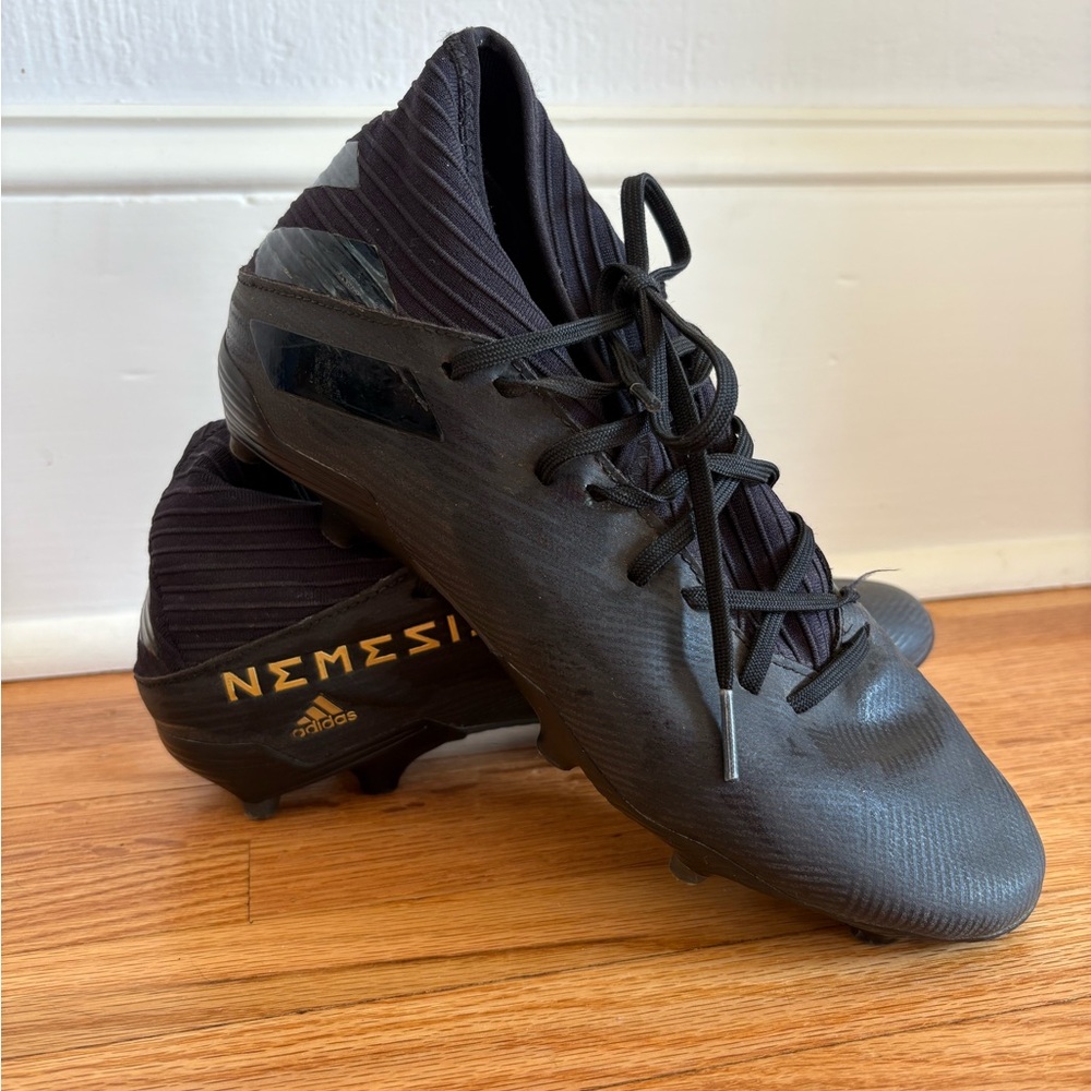 Nearly new Adidas Nemeziz soccer cleats, Sz 7